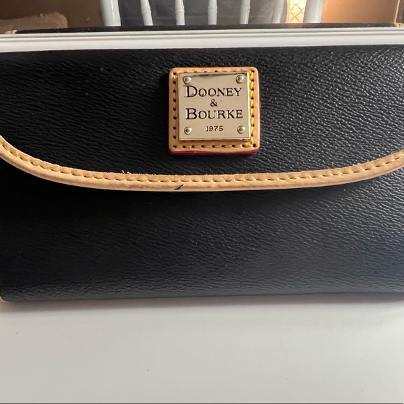 Black Dooney & Bourke Wallet - Picture 6 of 6